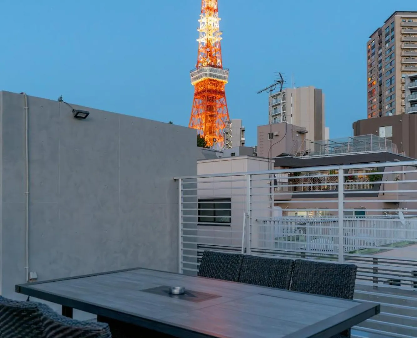 Azabu Modern House The Tokyo Tower Can Be Seen From The Villa 500M2 Japan