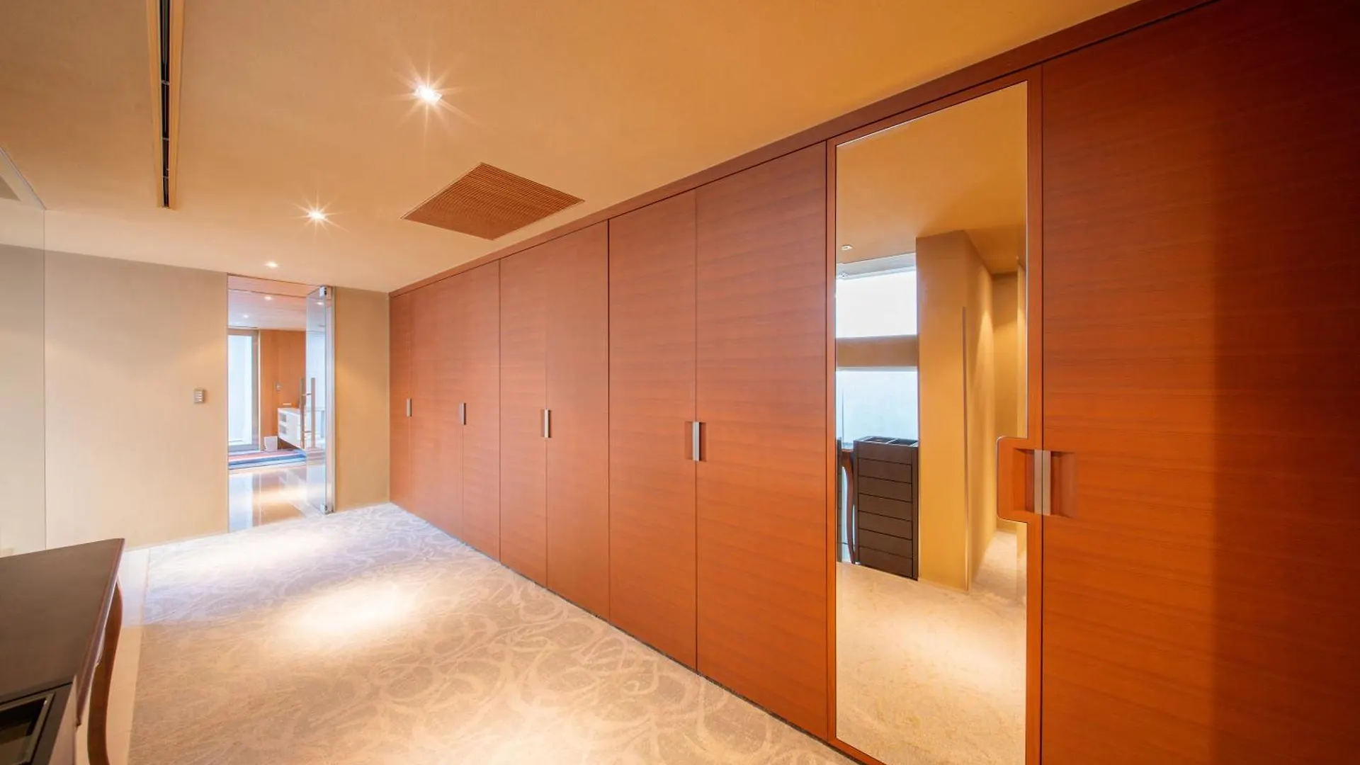 Azabu Modern House The Tokyo Tower Can Be Seen From The Villa 500M2 Japan